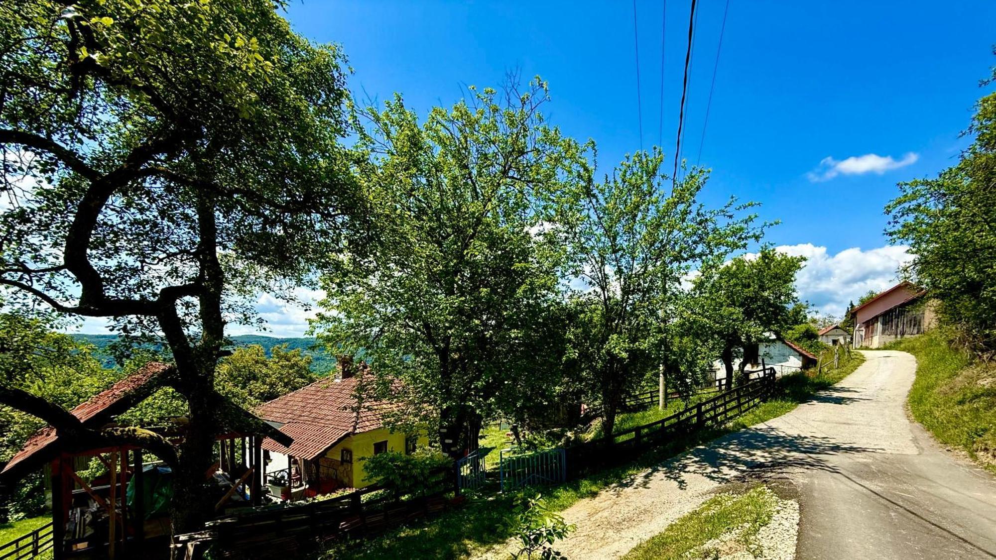 Etno Kuca Parce Neba * Užice